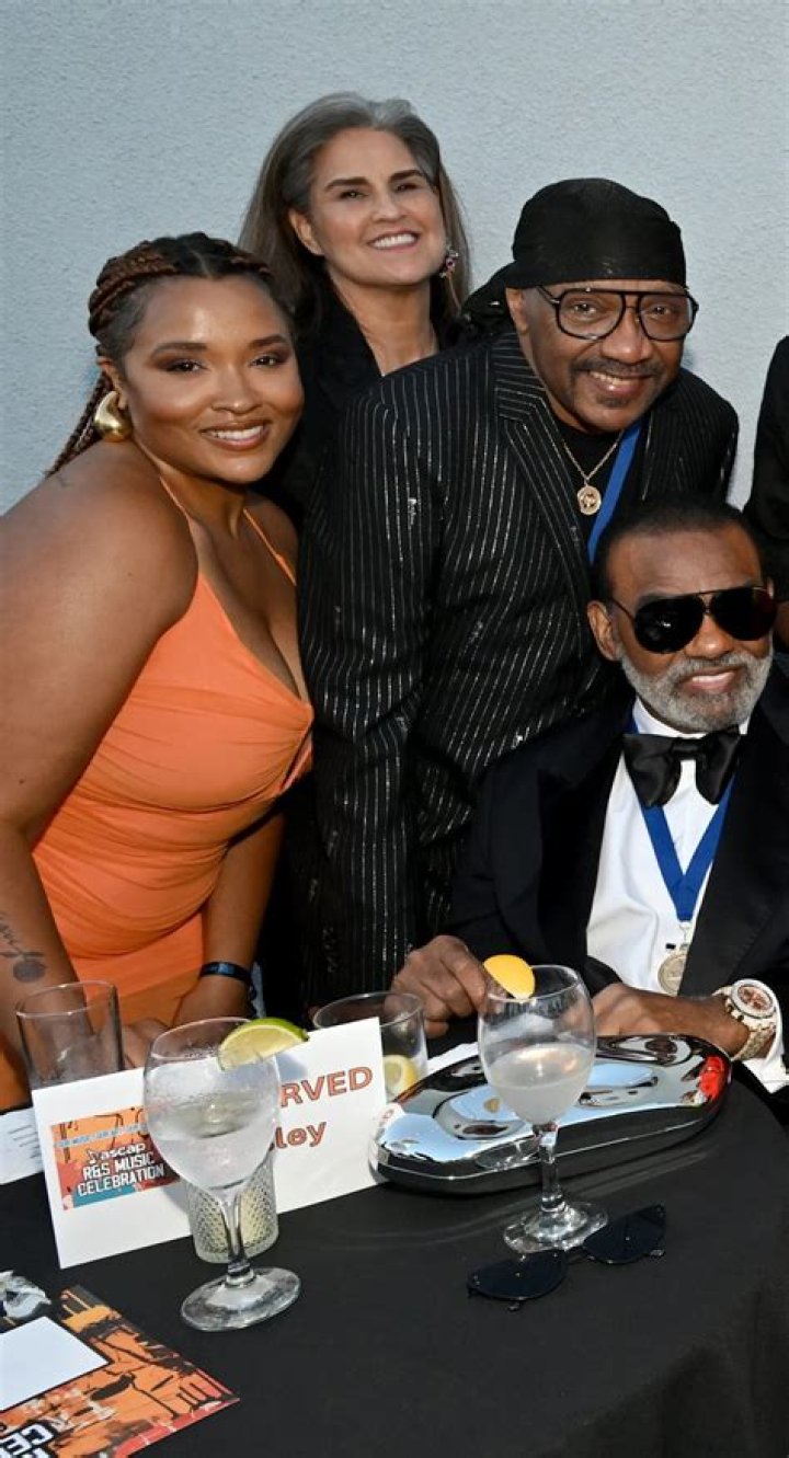 Ernie Isley - SnogBlogy