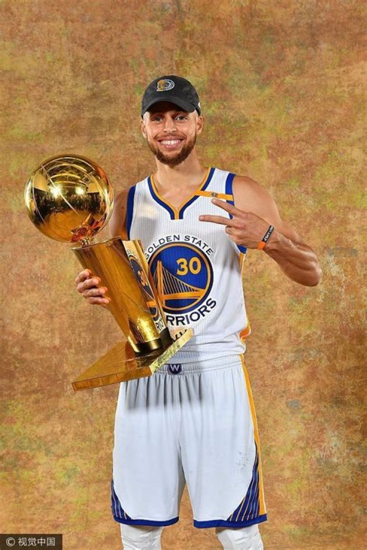 How many rings does Steph Curry have?