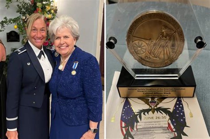 Mia Farrows net worth, biography, fact, career, awards and life story correo