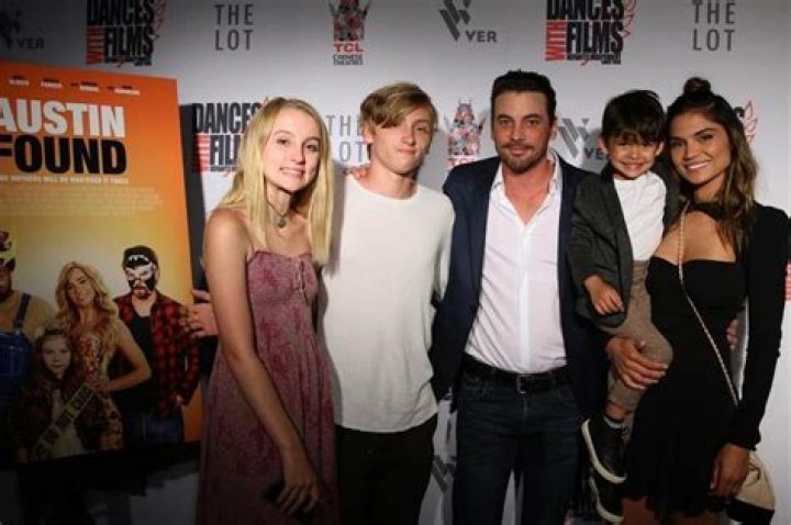 Rose Costa And Skeet Ulrich