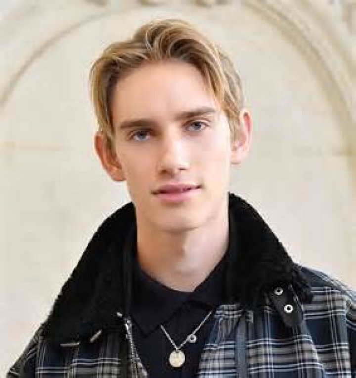 Unveiling Levon Roan Thurman-Hawke's Height: A Comprehensive Exploration