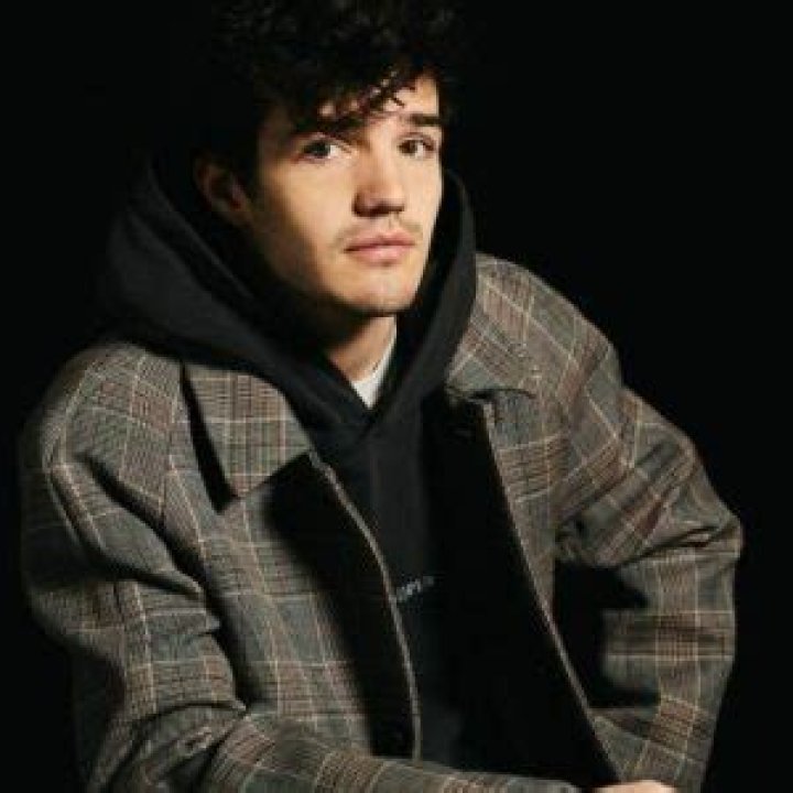 Who Is Aaron Carpenter? Wiki, Age, Net Worth And Relationship